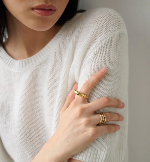 White + Warren Shopify Plus luxury cashmere fashion ecommerce website